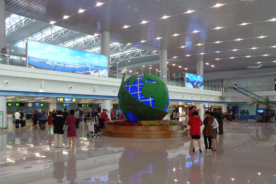 朝鮮民主主義人民共和国　平壌国際空港ターミナル内　宣伝広告事業